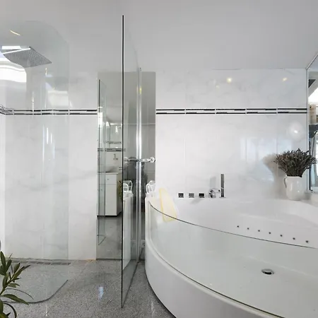 Casa vacanze In Mit Beheiztem Pool By Interhome Savudrija
