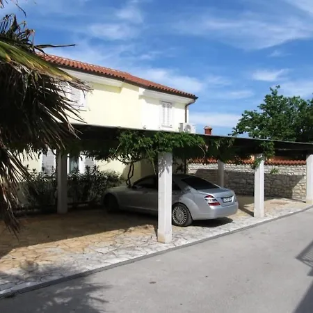 Casa vacanze In Mit Beheiztem Pool By Interhome Savudrija